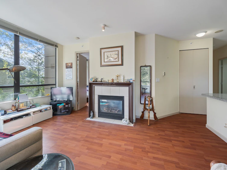 307-7388 Sandborne Avenue, Burnaby, BC, V3N 5C4 - 23