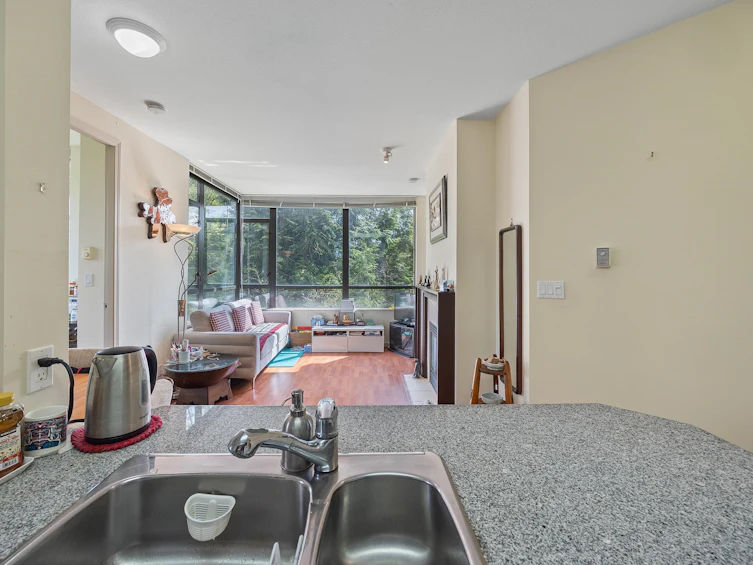 307-7388 Sandborne Avenue, Burnaby, BC, V3N 5C4 - 16