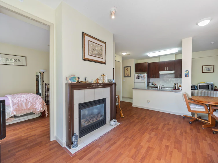 307-7388 Sandborne Avenue, Burnaby, BC, V3N 5C4 - 24