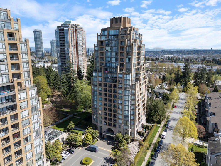 307-7388 Sandborne Avenue, Burnaby, BC, V3N 5C4 - 3