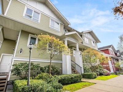 22-1130 Ewen Avenue - 2