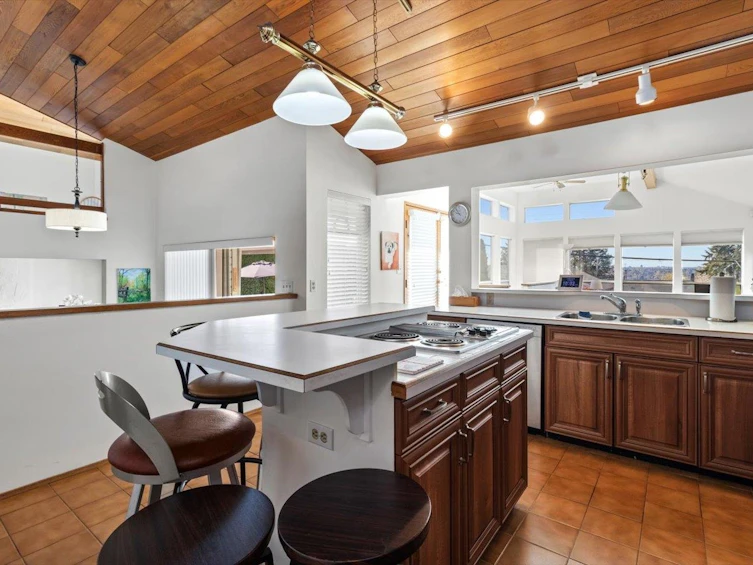 513 E 6th Street, North Vancouver, BC, V7L 1R2 - 7