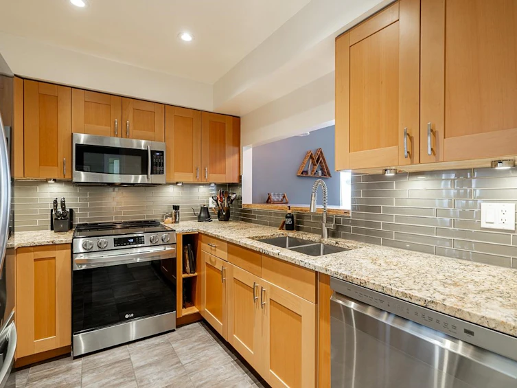 201-1845 W 7th Avenue, Vancouver, BC, V6J 1S9 - 4