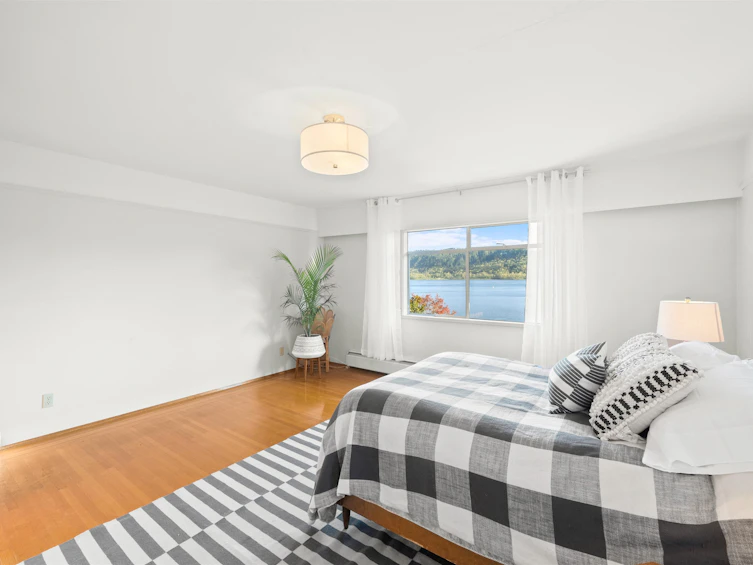 4489 Stonehaven Avenue, North Vancouver, BC, V7G 1E7 - 18