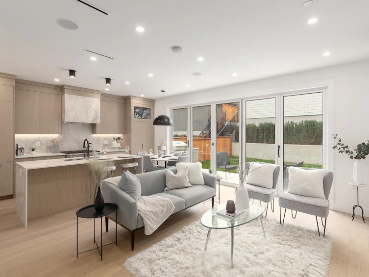 B-3538 W 14th Avenue, Vancouver, BC, V6R 2W4