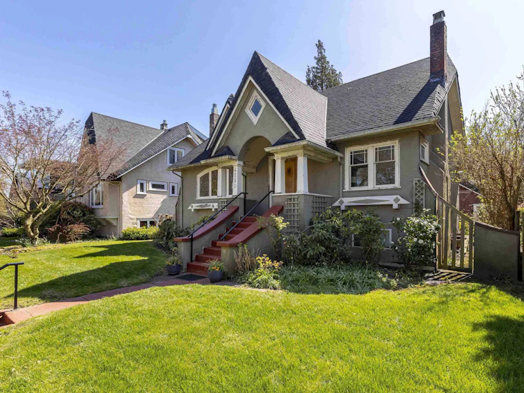 4250 W 9th Avenue, Vancouver, BC, V6R 2C5 - 5