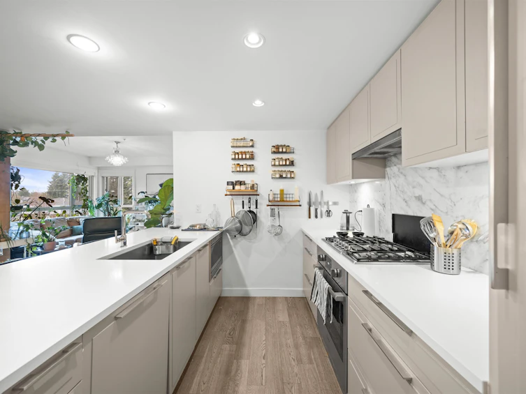 322-7828 Granville Street, Vancouver, BC, V6P 4Z2 - 5