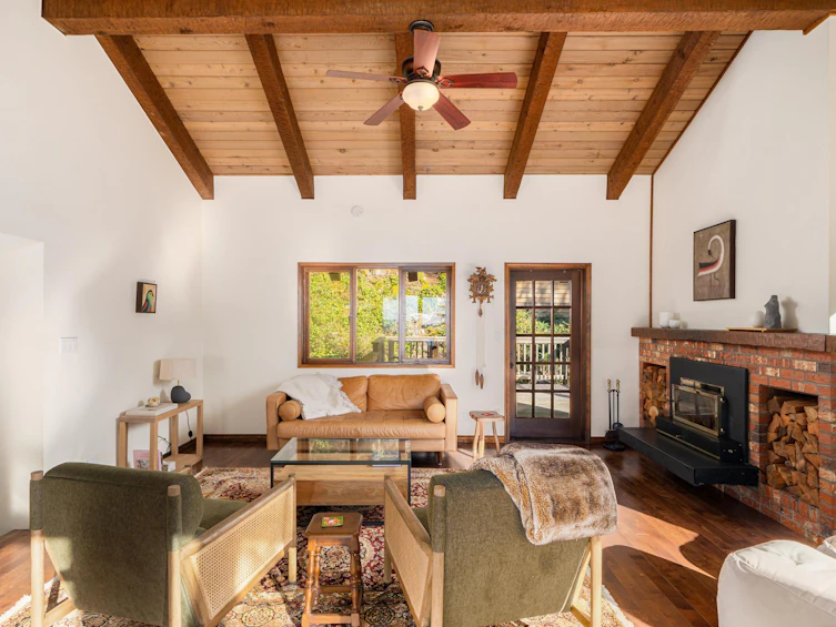 1557 Whitesails Drive, Bowen Island, BC, V0N 1G2 - 6