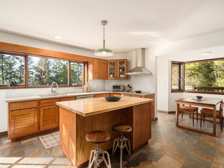 1557 Whitesails Drive, Bowen Island, BC, V0N 1G2 - 9