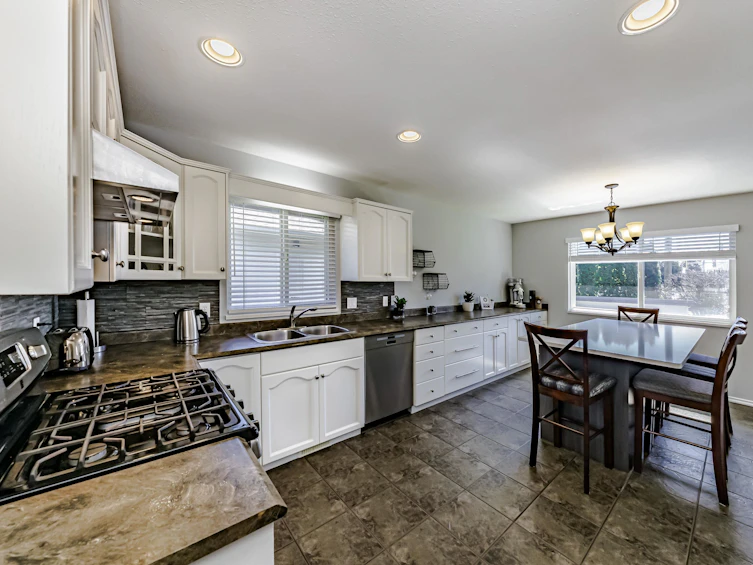 20114 120a Avenue, Maple Ridge, BC, V2X 3M3 - 5