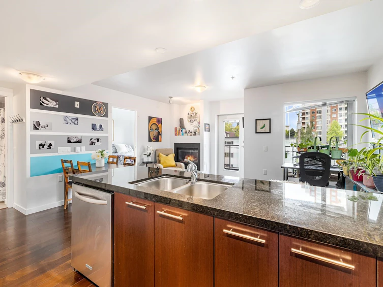 207-1288 Chesterfield Avenue, North Vancouver, BC, V7M 0B1 - 14