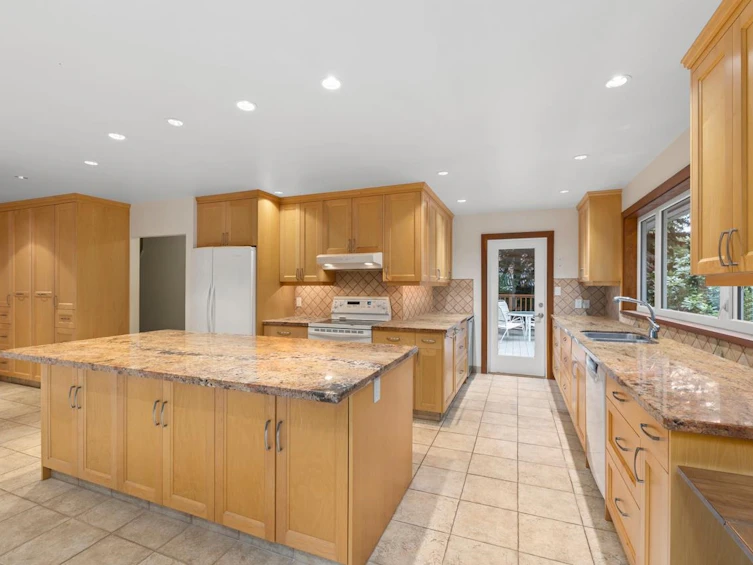 4994 Keith Road, West Vancouver, BC, V7W 2N1 - 7