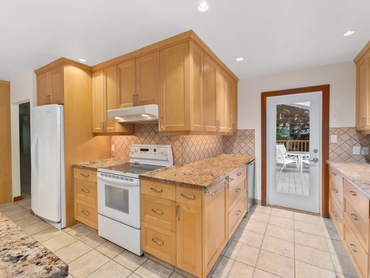 4994 Keith Road, West Vancouver, BC, V7W 2N1 - 9