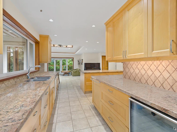 4994 Keith Road, West Vancouver, BC, V7W 2N1 - 10