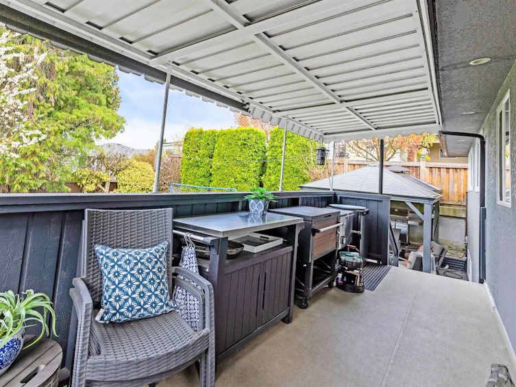 1601 Holdom Avenue, Burnaby, BC, V5B 3V7 - 17
