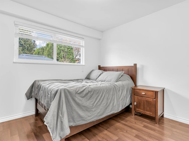 1601 Holdom Avenue, Burnaby, BC, V5B 3V7 - 14