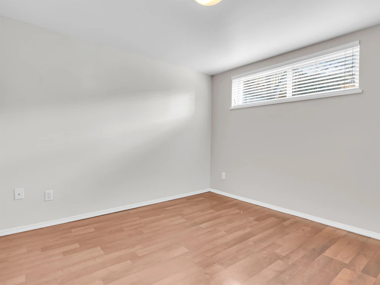 1601 Holdom Avenue, Burnaby, BC, V5B 3V7 - 21