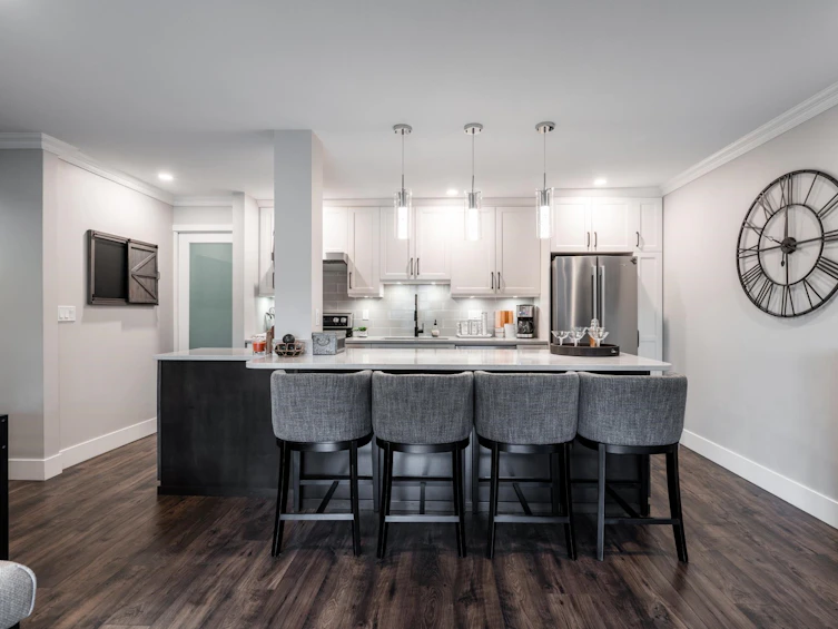 208-1441 Blackwood Street, Surrey, BC, V4B 3V6 - 2