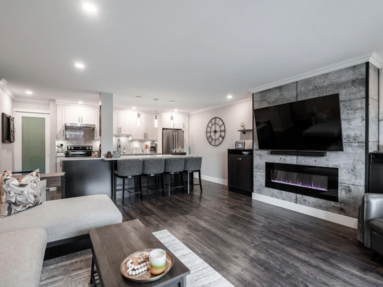 208-1441 Blackwood Street, Surrey, BC, V4B 3V6 - 5