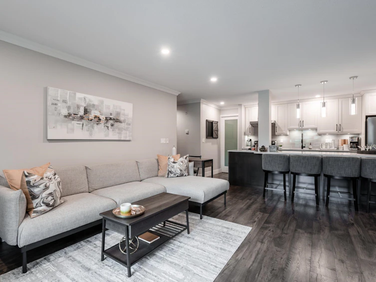 208-1441 Blackwood Street, Surrey, BC, V4B 3V6 - 4