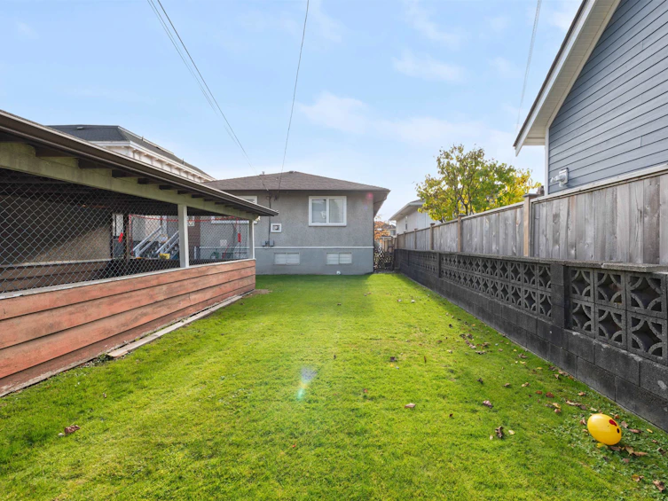 257 W 46th Avenue, Vancouver, BC, V5Y 2X2 - 16