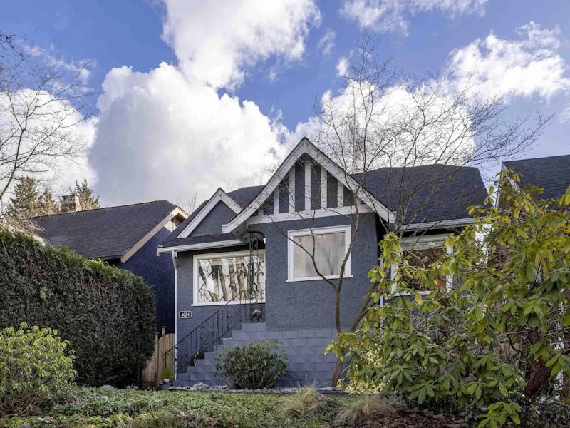 4024 W 16th Avenue, Vancouver BC V6R 3E1