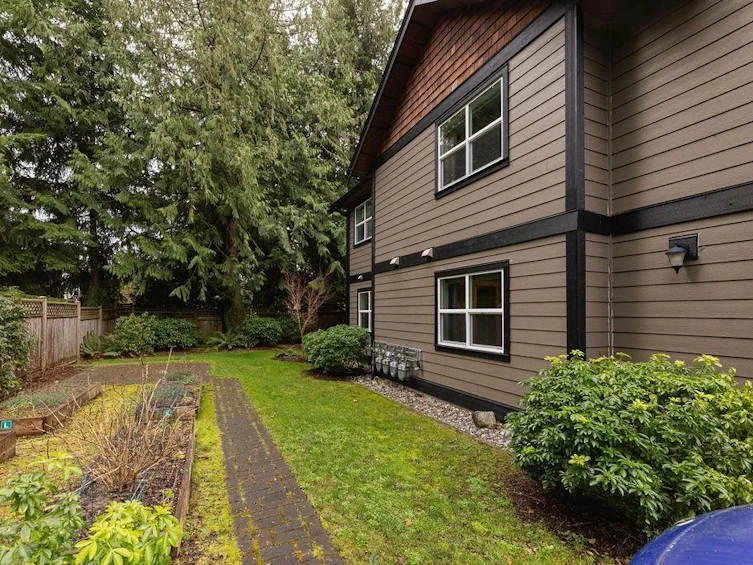 106-518 Shaw Road, Gibsons, BC, V0N 1V8 - 2