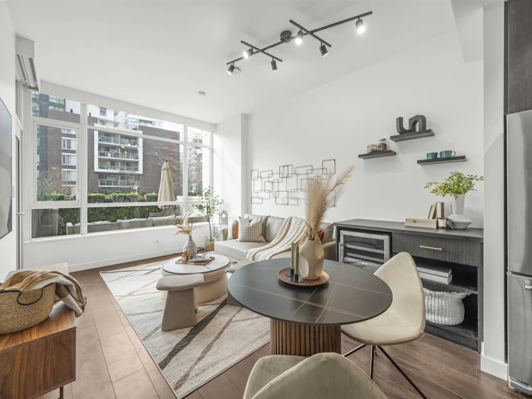 1696 Quebec Street, Vancouver, BC, V6A 3L6 - 8