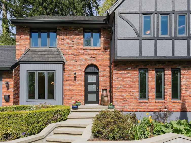 5753 Westport Road, West Vancouver, BC, V7W 2X7 - 2