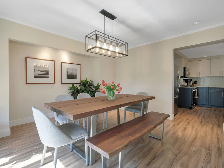 5753 Westport Road, West Vancouver, BC, V7W 2X7 - 10