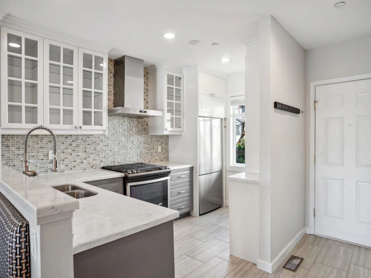 6-8581 Jellicoe Street, Vancouver, BC, V5S 4T5 - 10