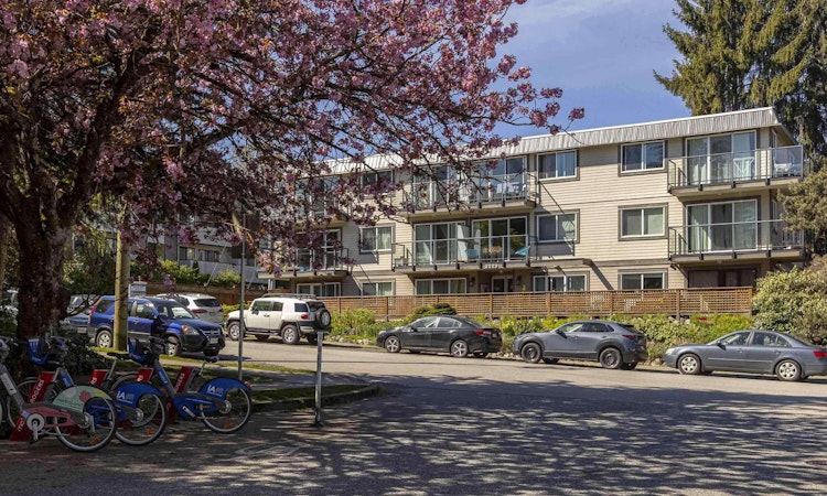 12-2223 Prince Edward Street
