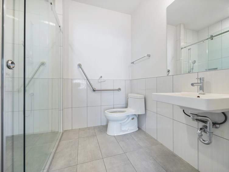 6760 Waltham Avenue, Burnaby, BC, V5H 3V8 - 22