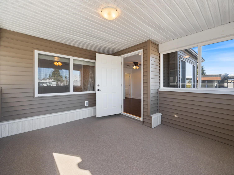 6760 Waltham Avenue, Burnaby, BC, V5H 3V8 - 32