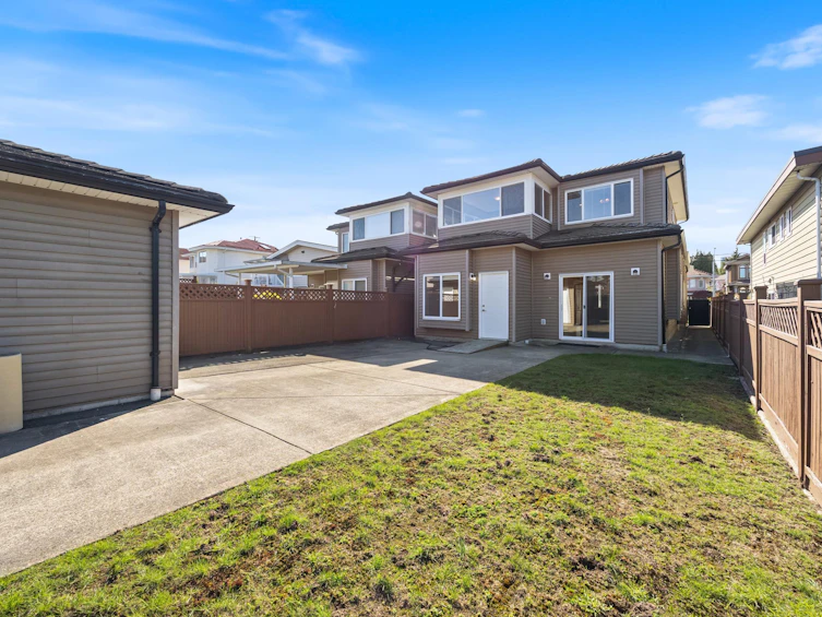 6760 Waltham Avenue, Burnaby, BC, V5H 3V8 - 35