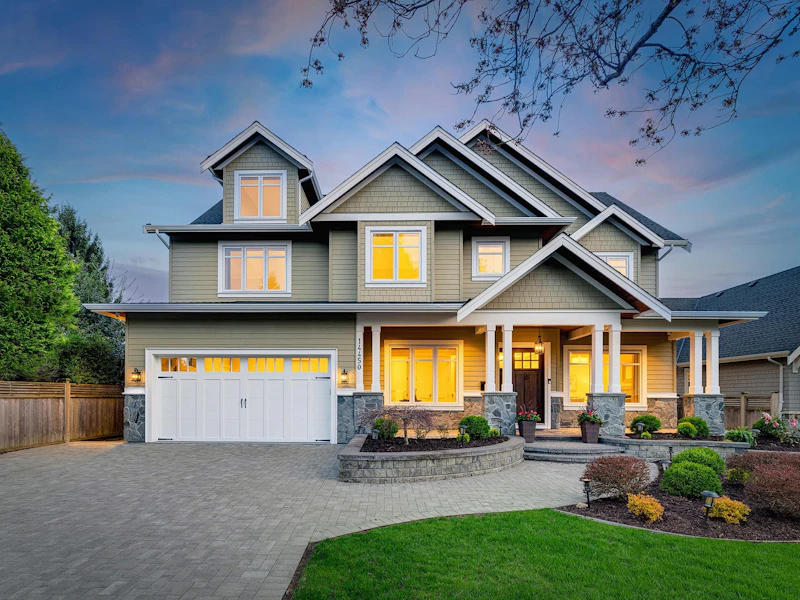 14450 17a Avenue, Surrey BC V4A 5M3