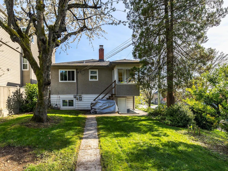 3605 Oxford Street, Vancouver, BC, V5K 1P4 - 20