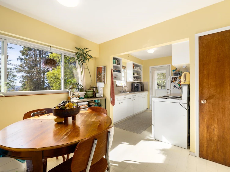 3605 Oxford Street, Vancouver, BC, V5K 1P4 - 9