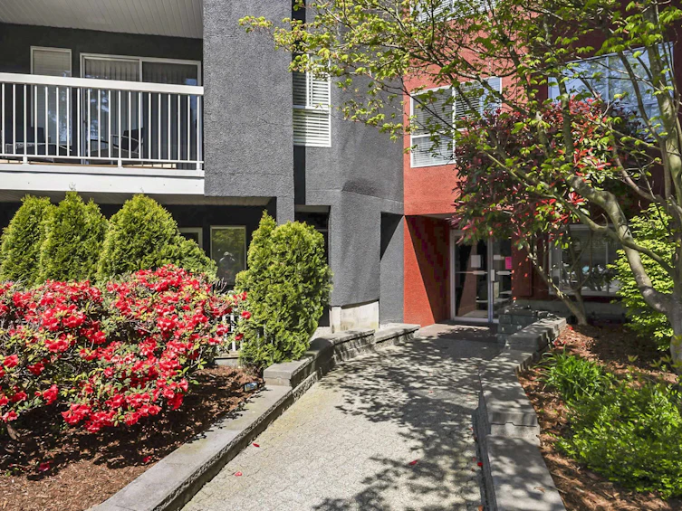 312-5700 200 Street, Langley, BC, V3A 7S6 - 6
