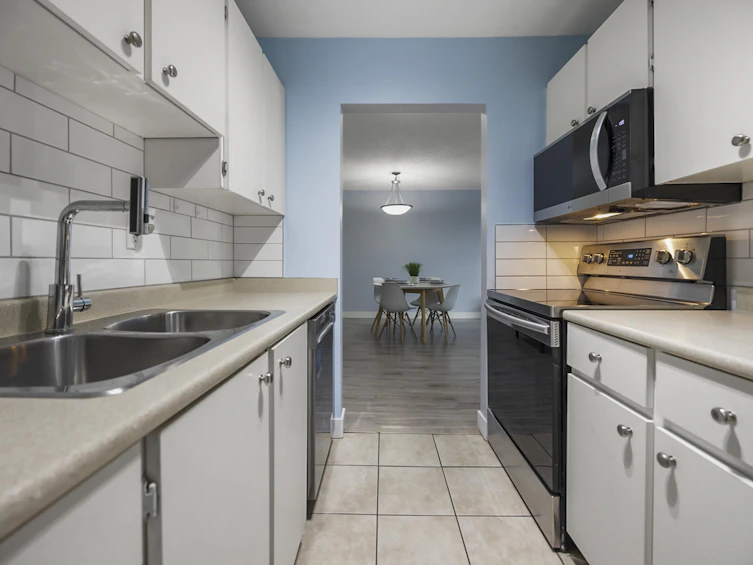312-5700 200 Street, Langley, BC, V3A 7S6 - 11