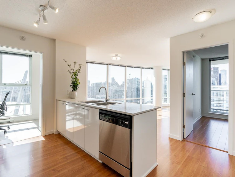 2803-111 W Georgia Street, Vancouver, BC, V6B 1T8 - 5