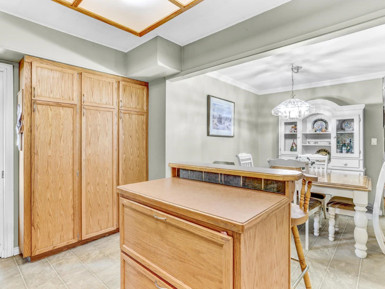 12451 203 Street, Maple Ridge, BC, V2X 4W3 - 9