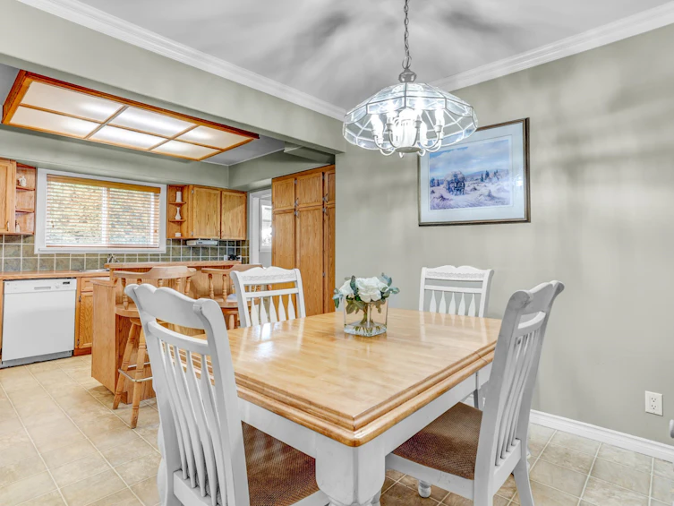 12451 203 Street, Maple Ridge, BC, V2X 4W3 - 10