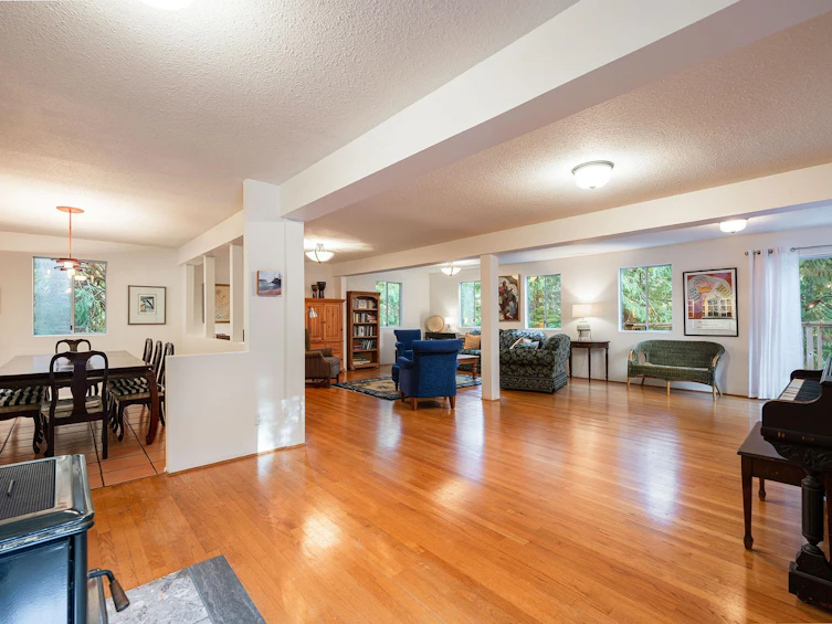 850 Bolton Road, Bowen Island, BC, V0N 1G2