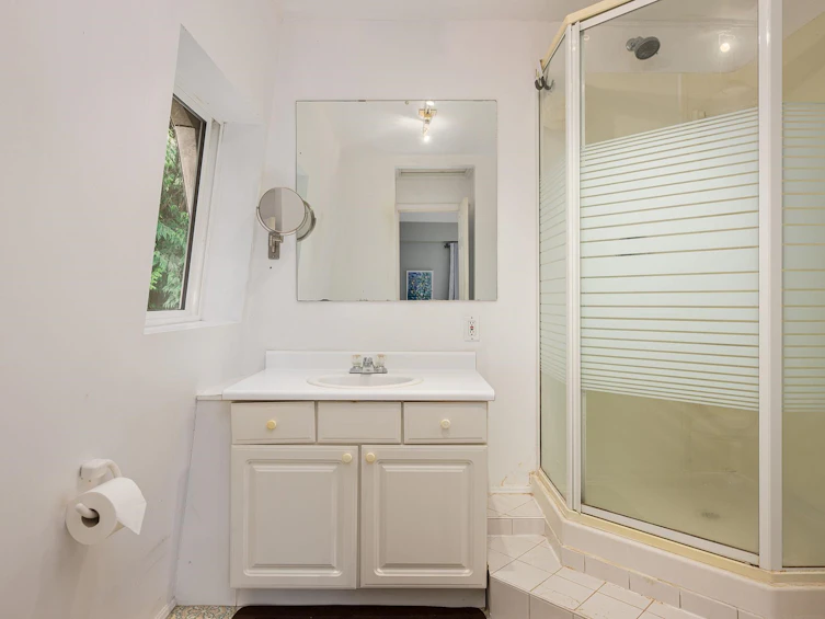 850 Bolton Road, Bowen Island, BC, V0N 1G2 - 14