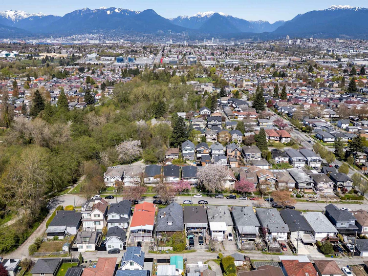 2938 E 27th Avenue, Vancouver, BC, V5R 1N8 - 13
