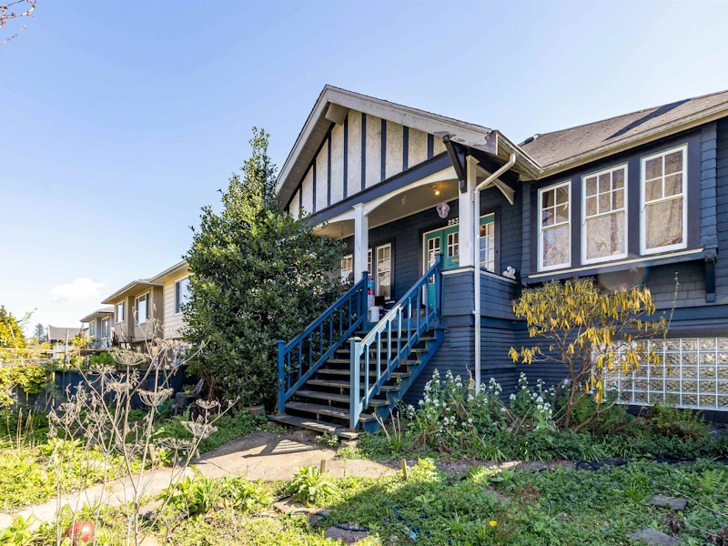 2938 E 27th Avenue, Vancouver BC V5R 1N8