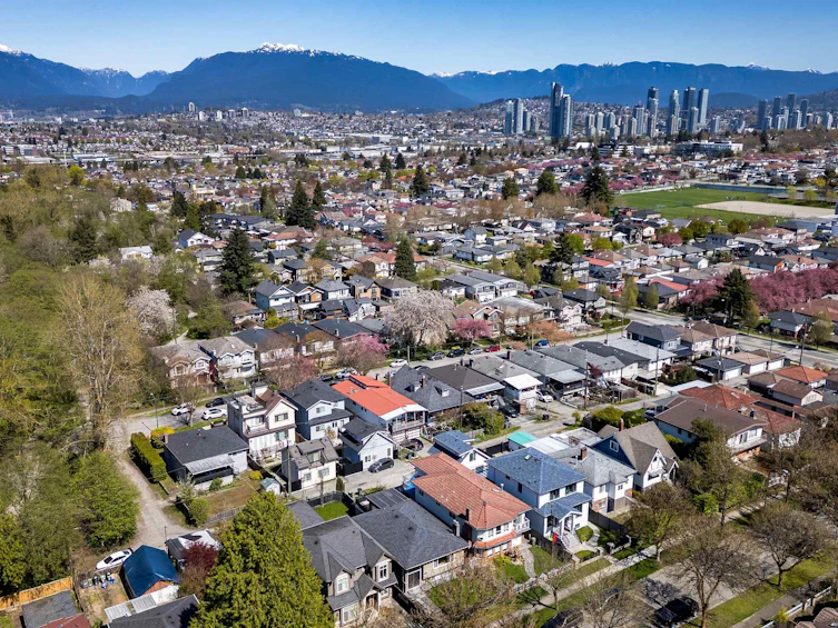 2938 E 27th Avenue, Vancouver, BC, V5R 1N8 - 14