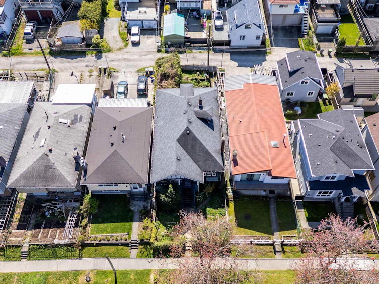 2938 E 27th Avenue, Vancouver, BC, V5R 1N8 - 11