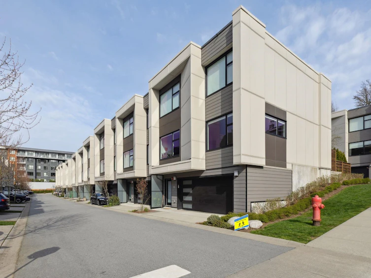 15-602 Lile Drive, North Vancouver, BC, V7G 0B3